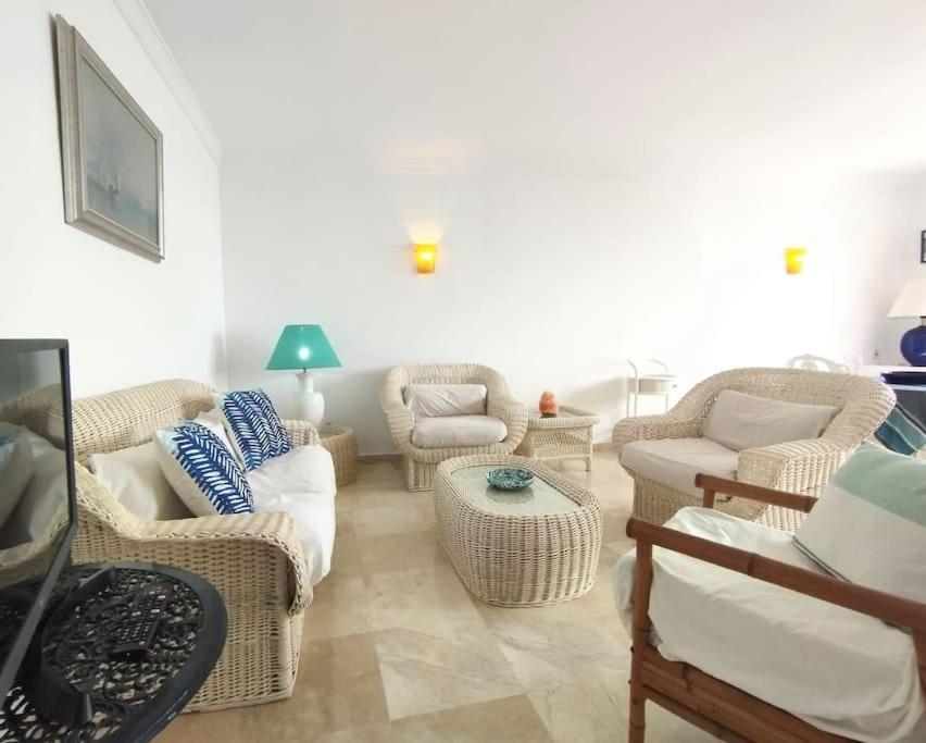 Beautiful 2 Bedroom In Calle Carabeo, Nerja Exterior foto