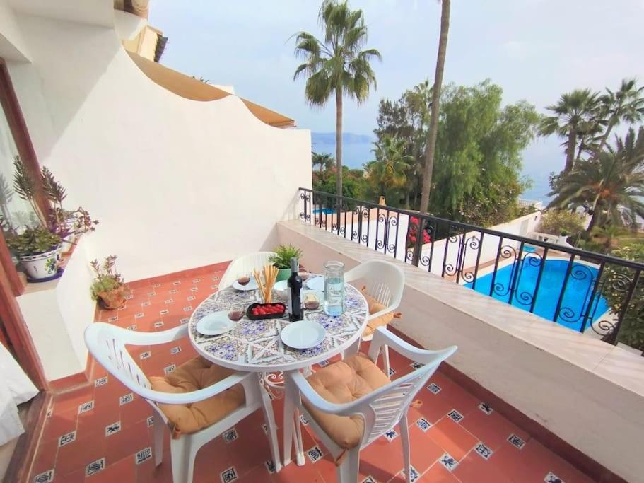 Beautiful 2 Bedroom In Calle Carabeo, Nerja Exterior foto